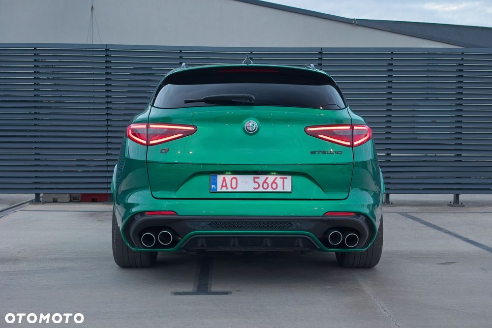 Alfa Romeo Stelvio 2.9 V6 Bi-Turbo Quadrifoglio Q4 - 23