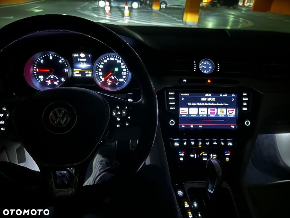 Volkswagen Passat - 5