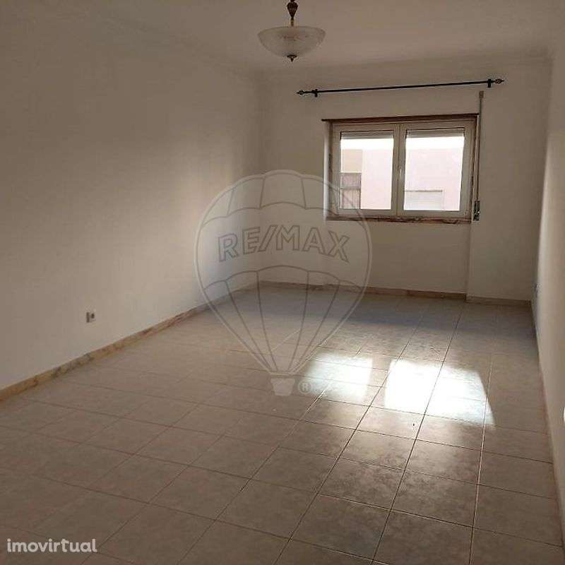 Apartamento T2 para arrendamento - Grande imagem: 4/5