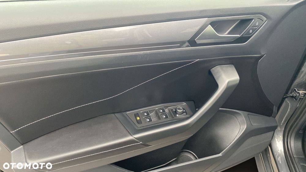 Volkswagen T-Roc 1.5 TSI Style DSG - 16