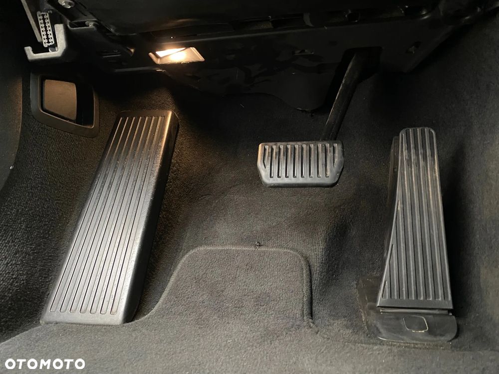 Volvo V90 D4 Momentum - 23