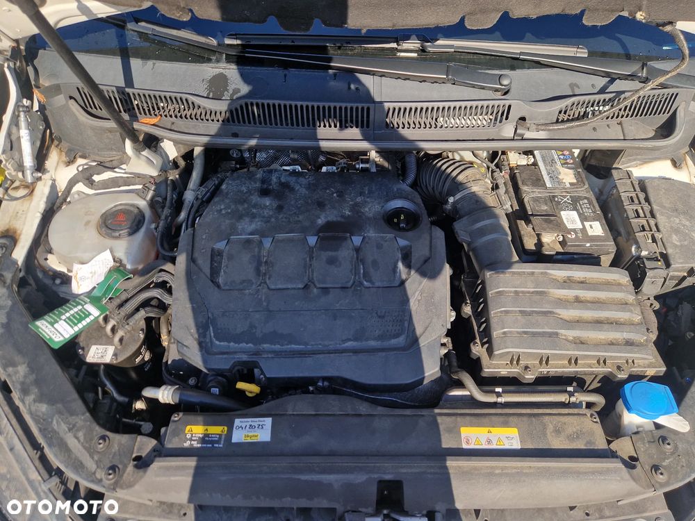 Volkswagen Touran - 18
