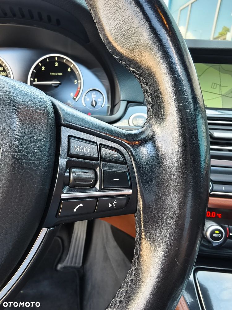 BMW Seria 5 525d Sport-Aut Luxury Line - 26