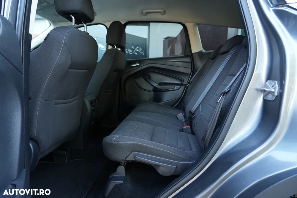 Ford Kuga 2.0 TDCi 4x4 Aut. Trend - 8