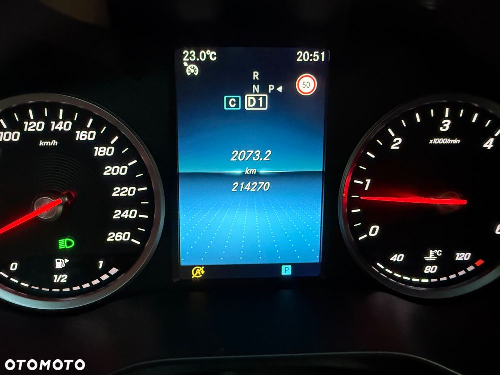 Mercedes-Benz Klasa C 220 d 4Matic 9G-TRONIC Night Edition - 22