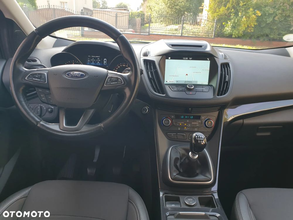 Ford Kuga 2.0 TDCi 2x4 Titanium - 5