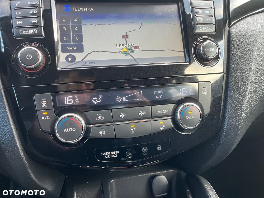 Nissan Qashqai 1.6 DIG-T N-Connecta - 27