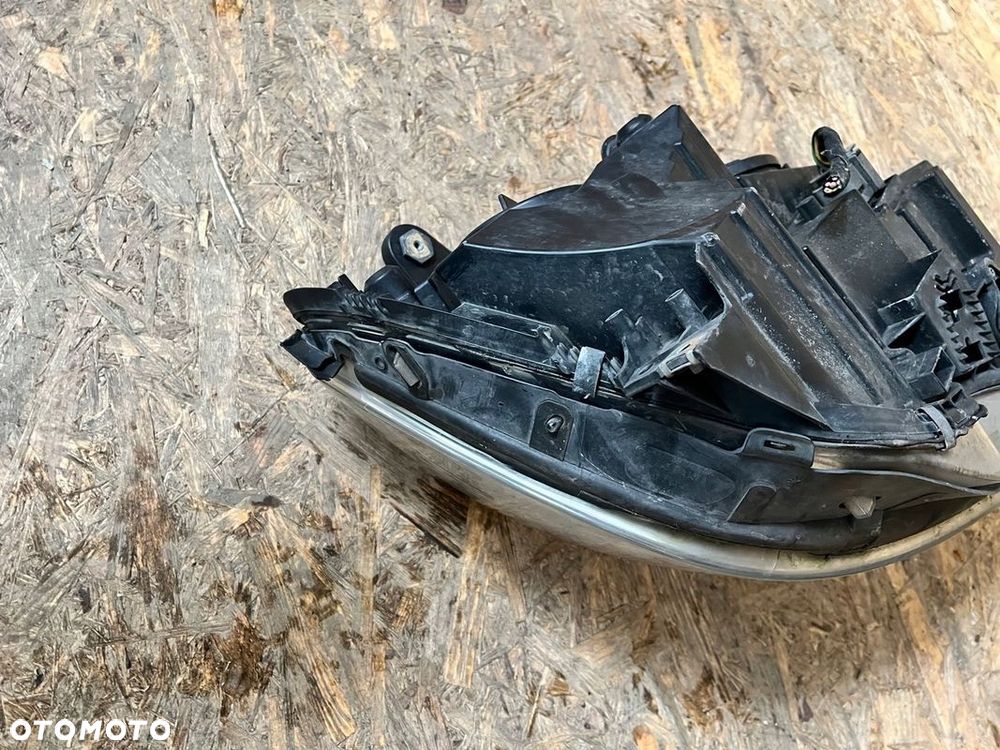 LAMPA reflektor LEWY PRZÓD Mercedes C-klasa W204 LIFT UK - 8