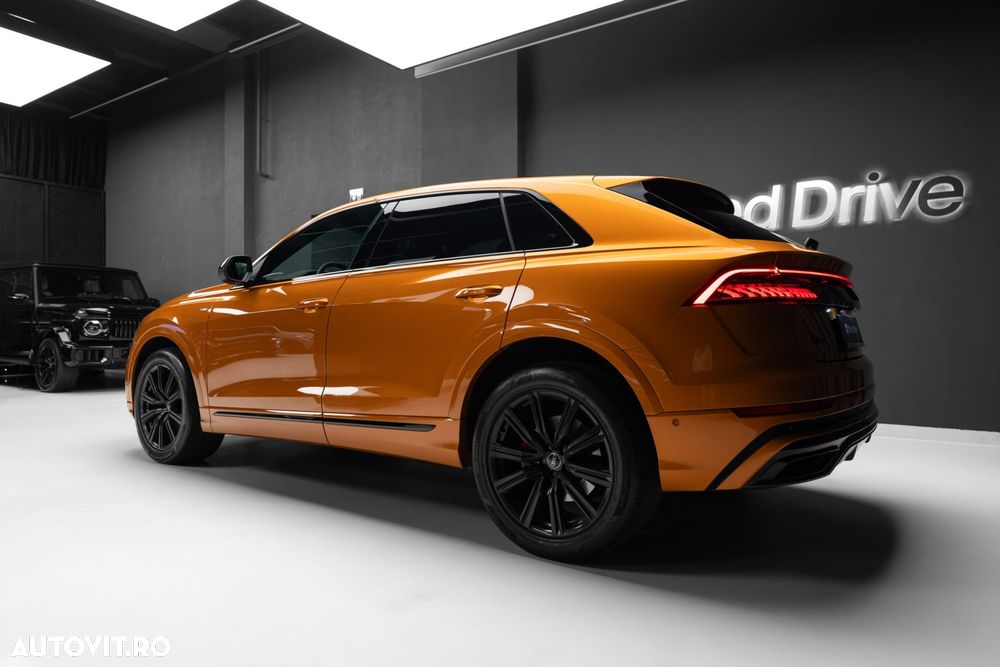 Audi Q8 - 8