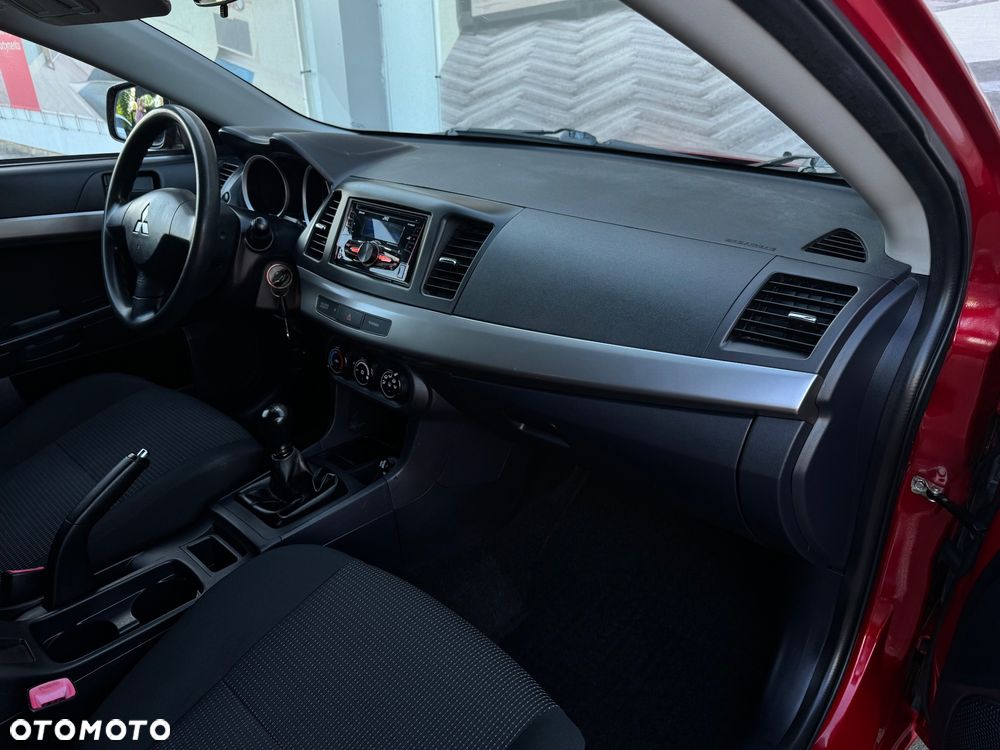Mitsubishi Lancer - 8
