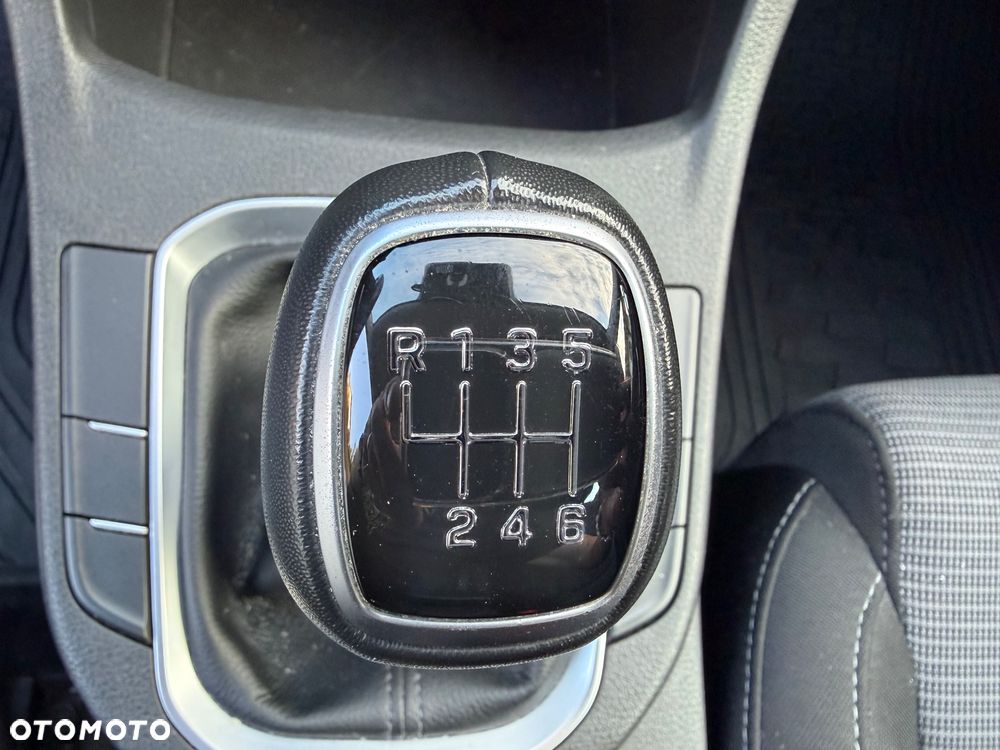 Hyundai i30 1.5 DPI Classic + - 31