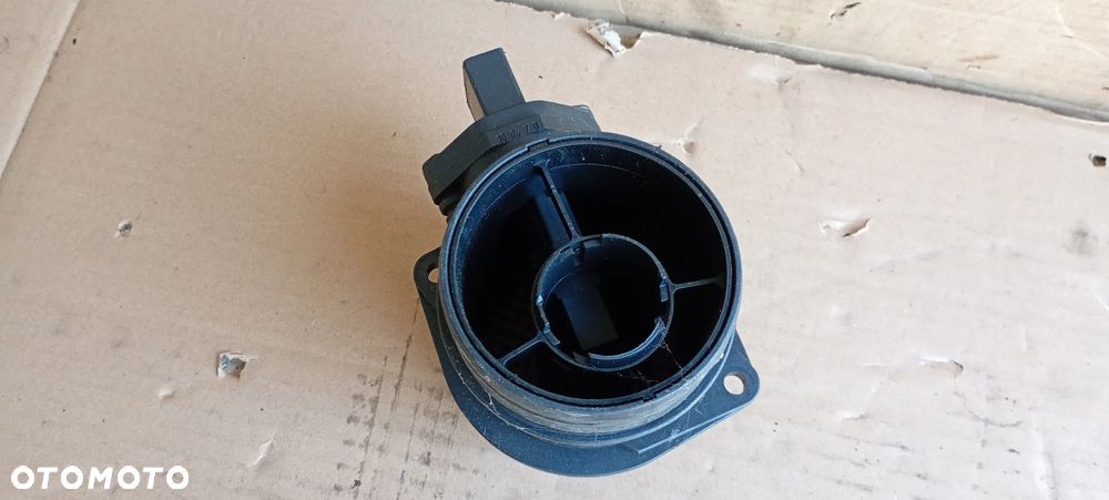 Przepływomierz powietrza VW Passat B6 2.0 TDI 074906461B - 4