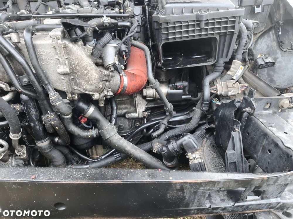 Volkswagen Passat 2.0 TDI Bi-Turbo BMT 4Mot Highline DSG - 4