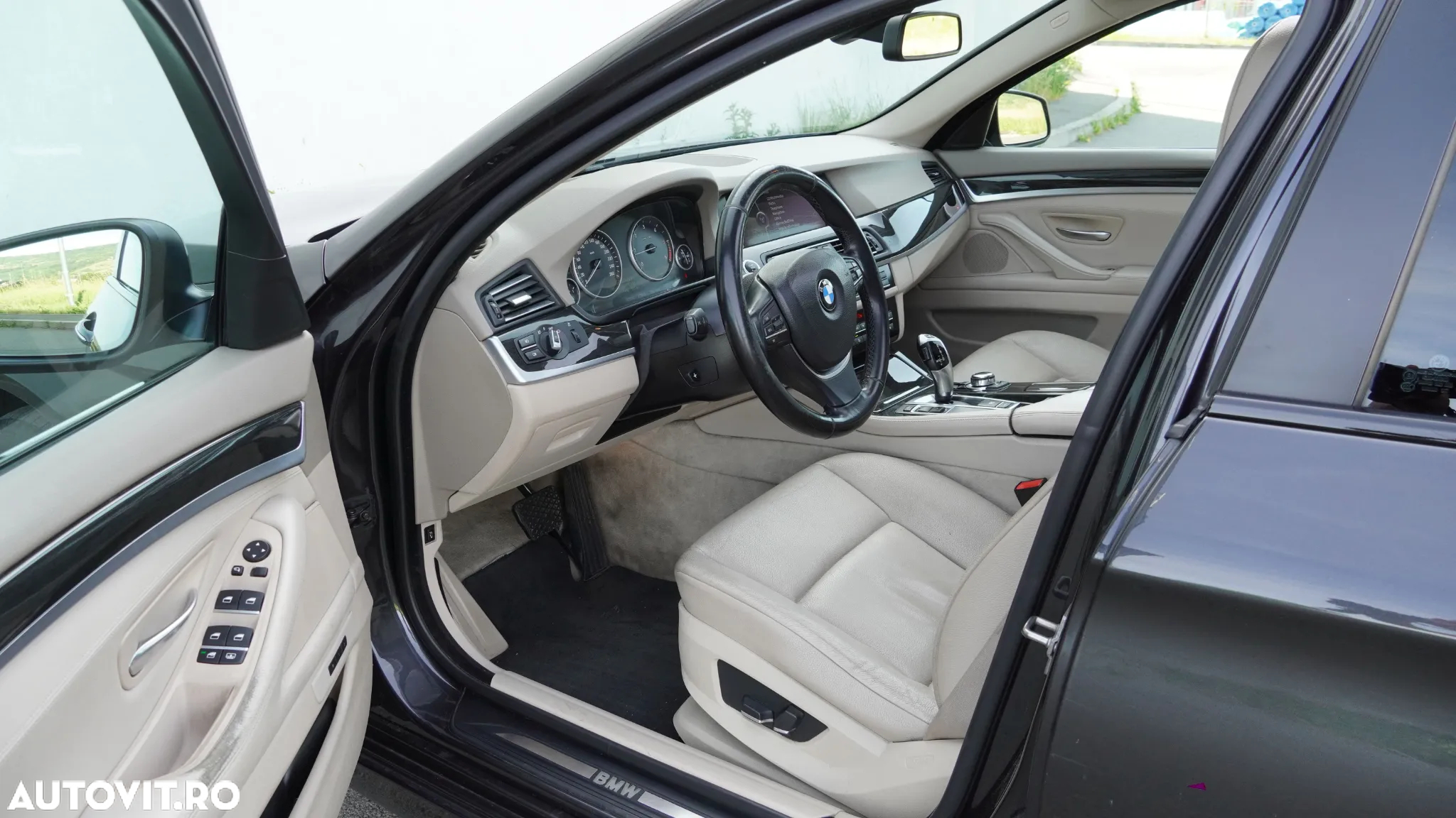 BMW Seria 5 520d - 24