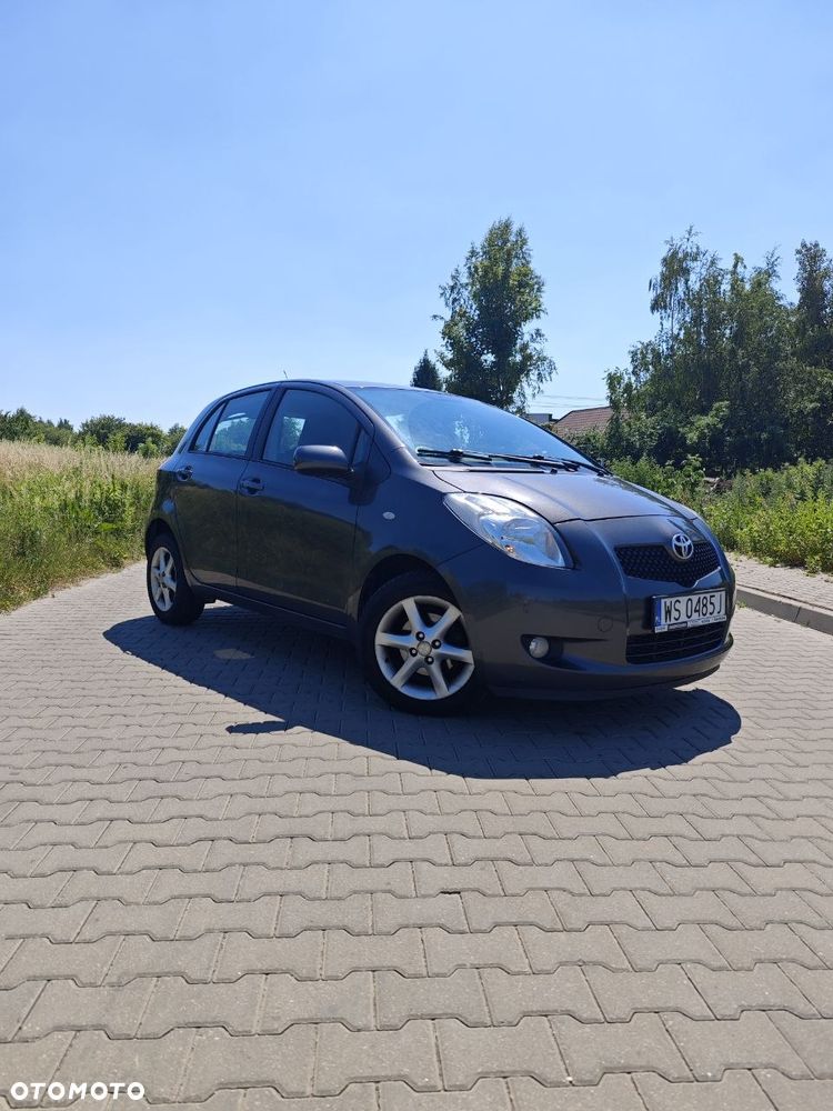 Toyota Yaris 1.3 VVT-i Luna - 1