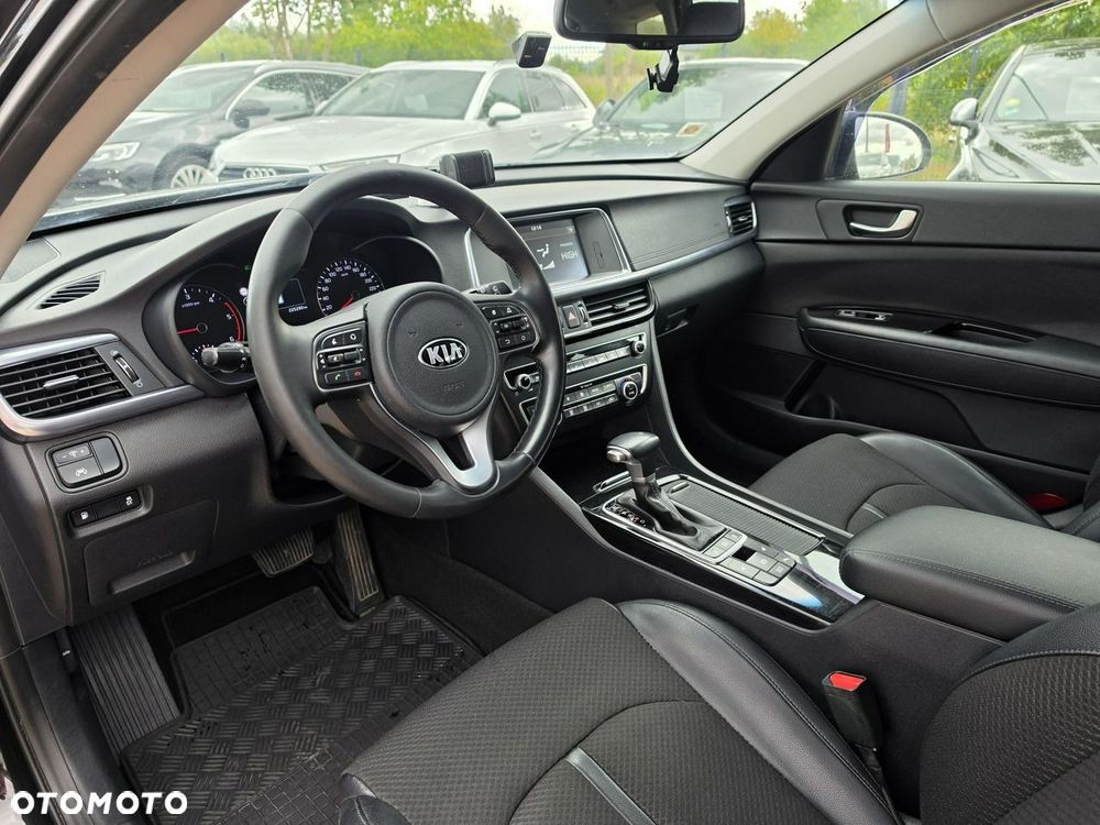 Kia Optima - 27