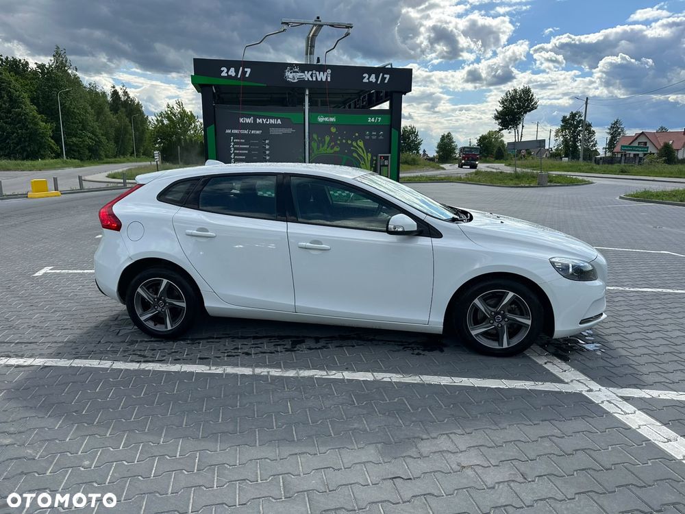 Volvo V40 D2 Momentum - 7