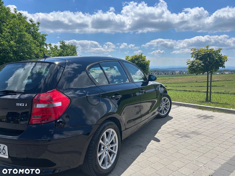 BMW Seria 1 116i - 11