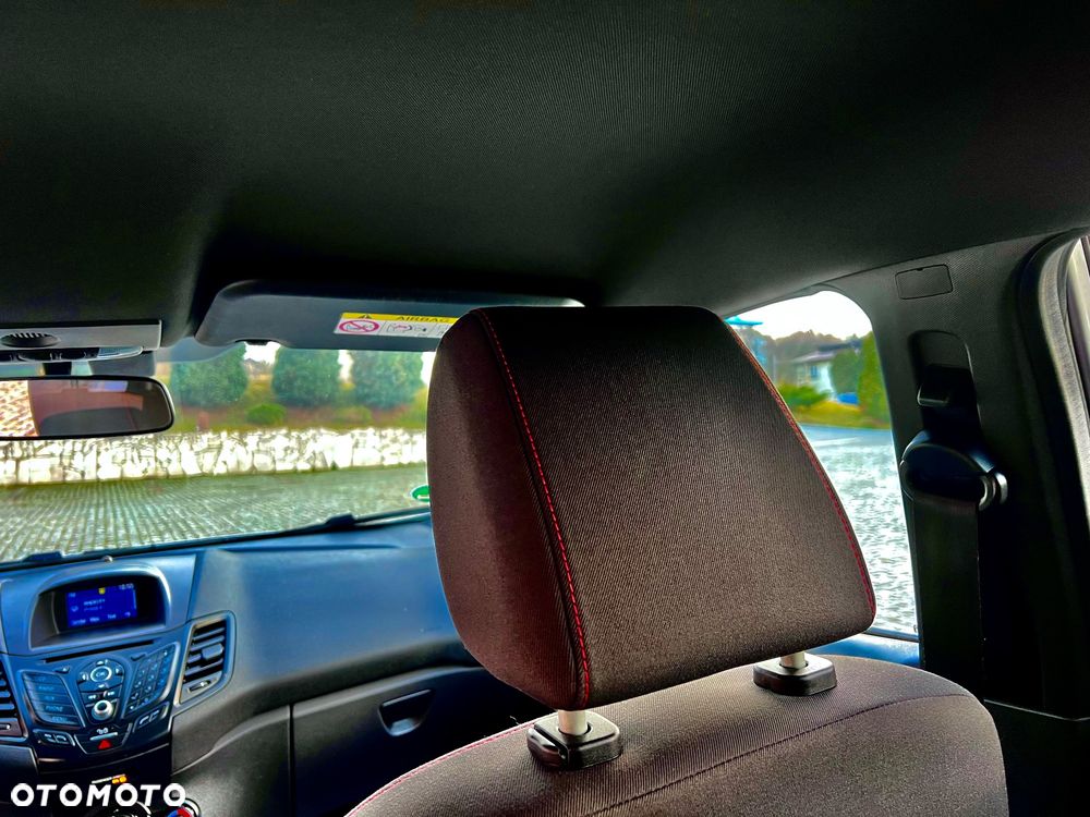 Ford Fiesta 1.0 EcoBoost S&S ST-LINE - 24