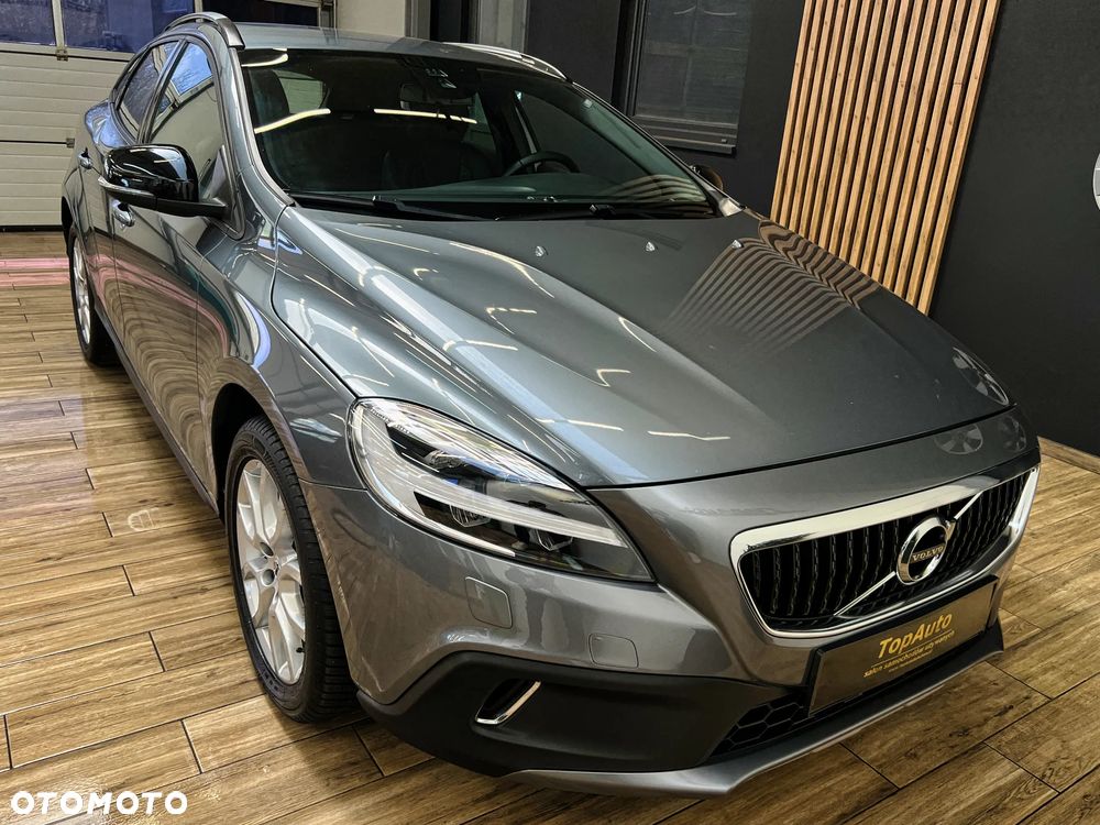 Volvo V40 Cross Country T3 Momentum - 4