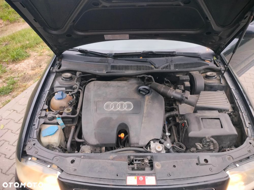 Audi A3 3-drzwiowe 1.6 Ambiente - 6