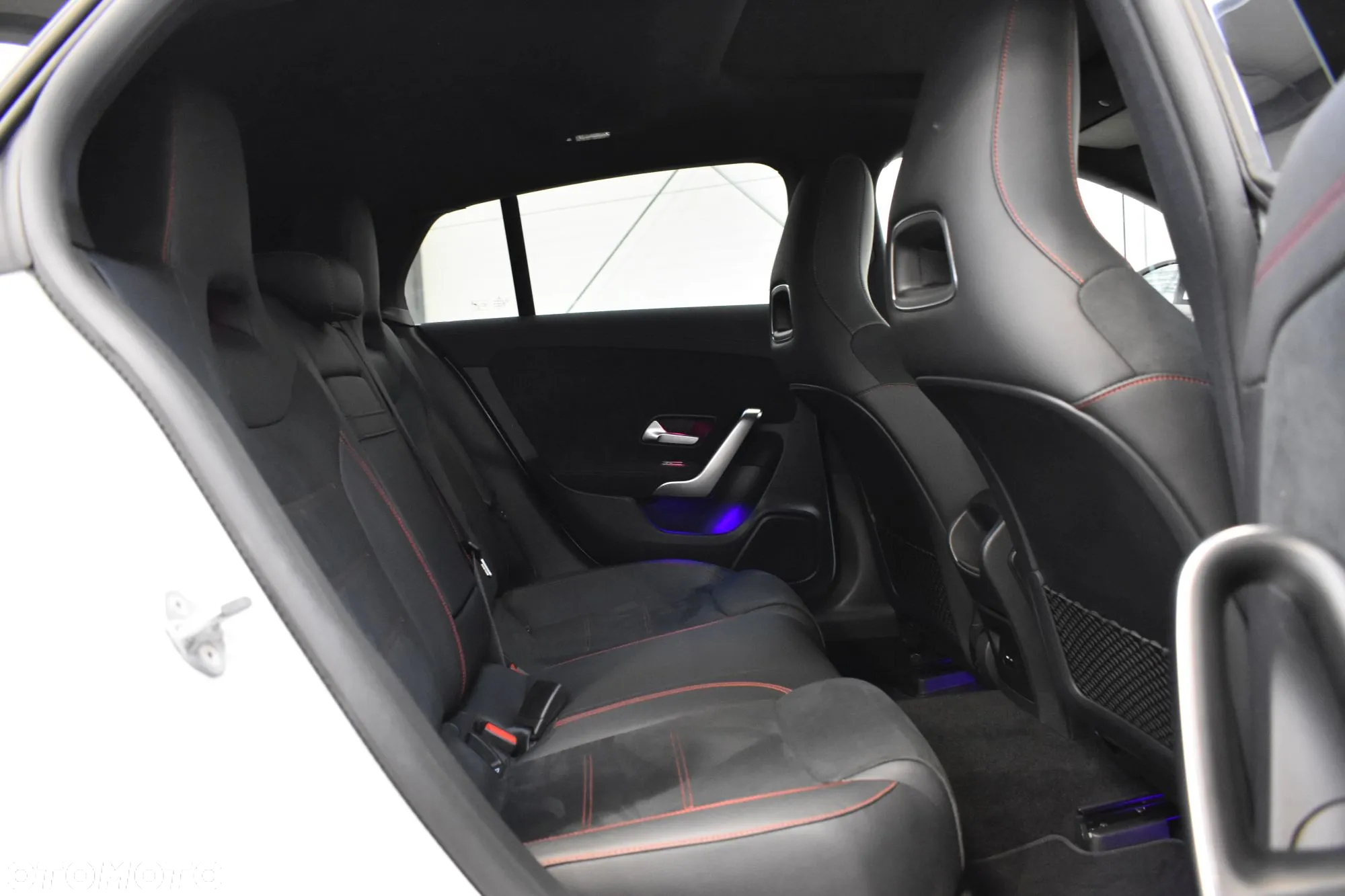 Mercedes-Benz CLA 250 E AMG Line 8G-DCT - 22