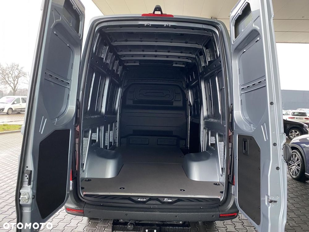 Mercedes-Benz Sprinter - 8