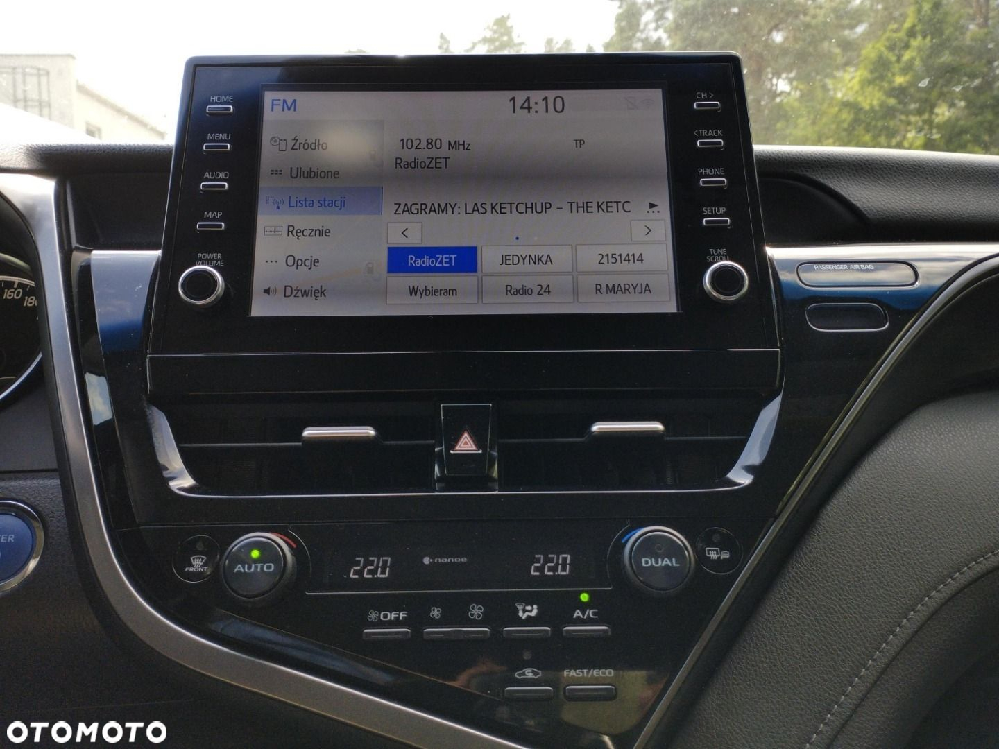 Toyota Camry - 18