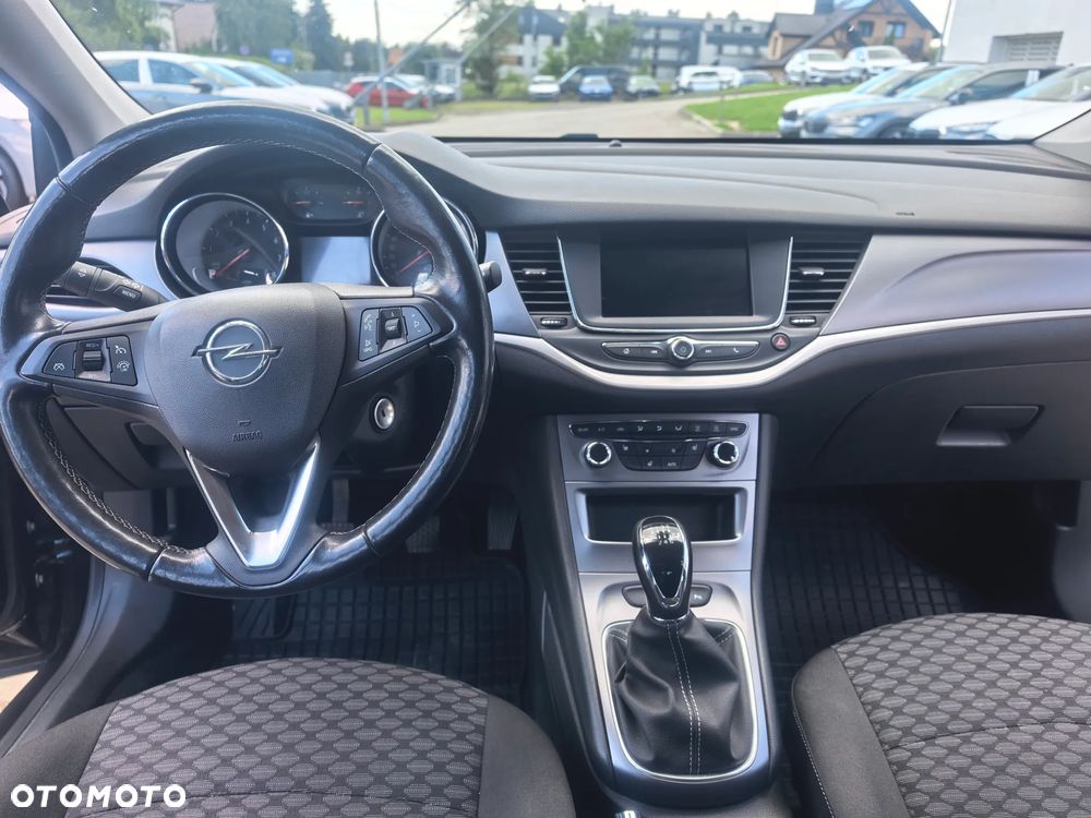 Opel Astra 1.2 T Business Edition S&S - 9