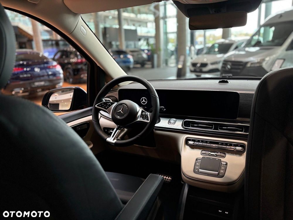Mercedes-Benz Klasa V - 25