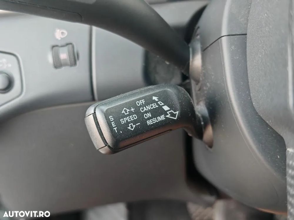 Audi A4 2.0 TDI DPF multitronic Ambiente - 24