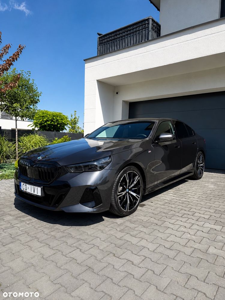 BMW Seria 5 540d xDrive mHEV M Sport - 1