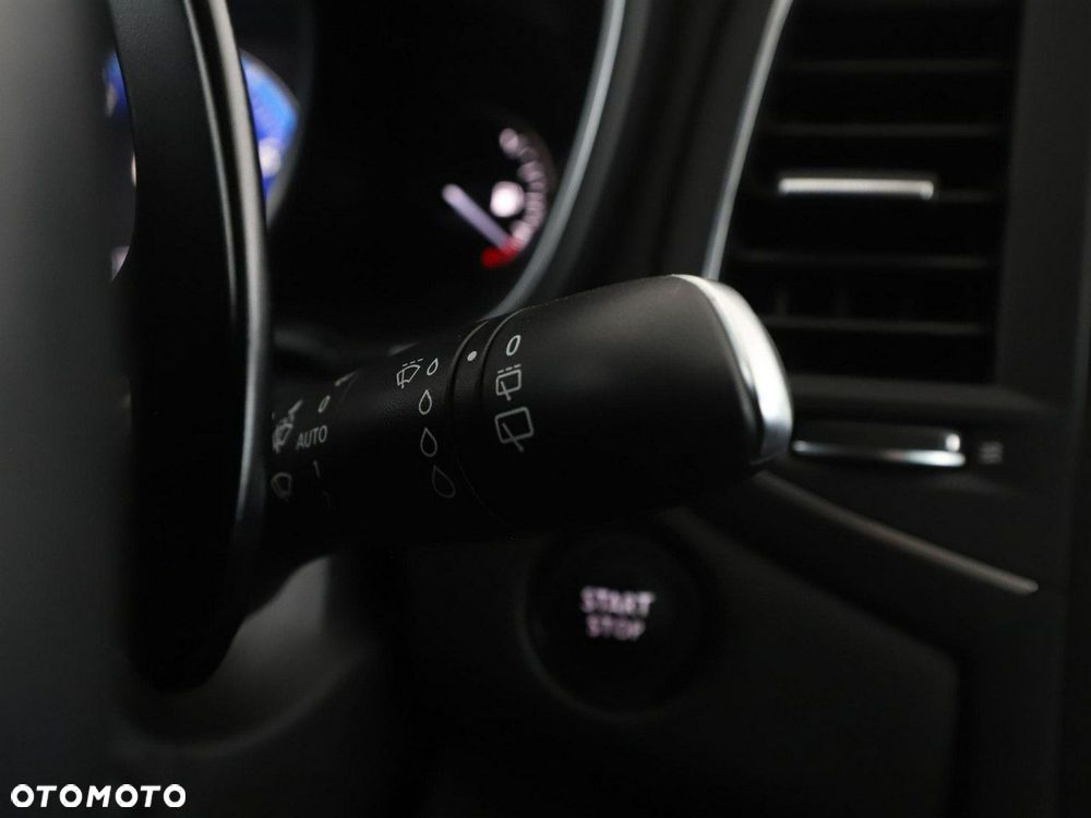 Renault Megane ENERGY TCe 205 EDC GT - 37