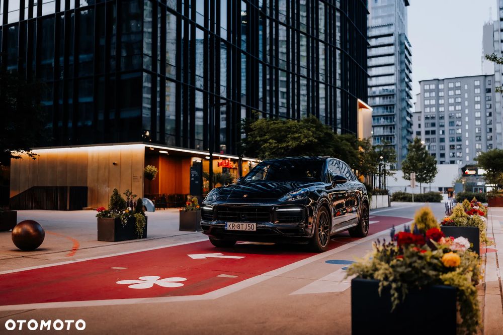 Porsche Cayenne GTS - 5