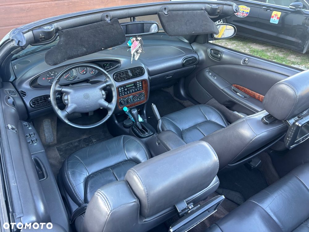 Chrysler Stratus LX 2.5 Cabrio - 11