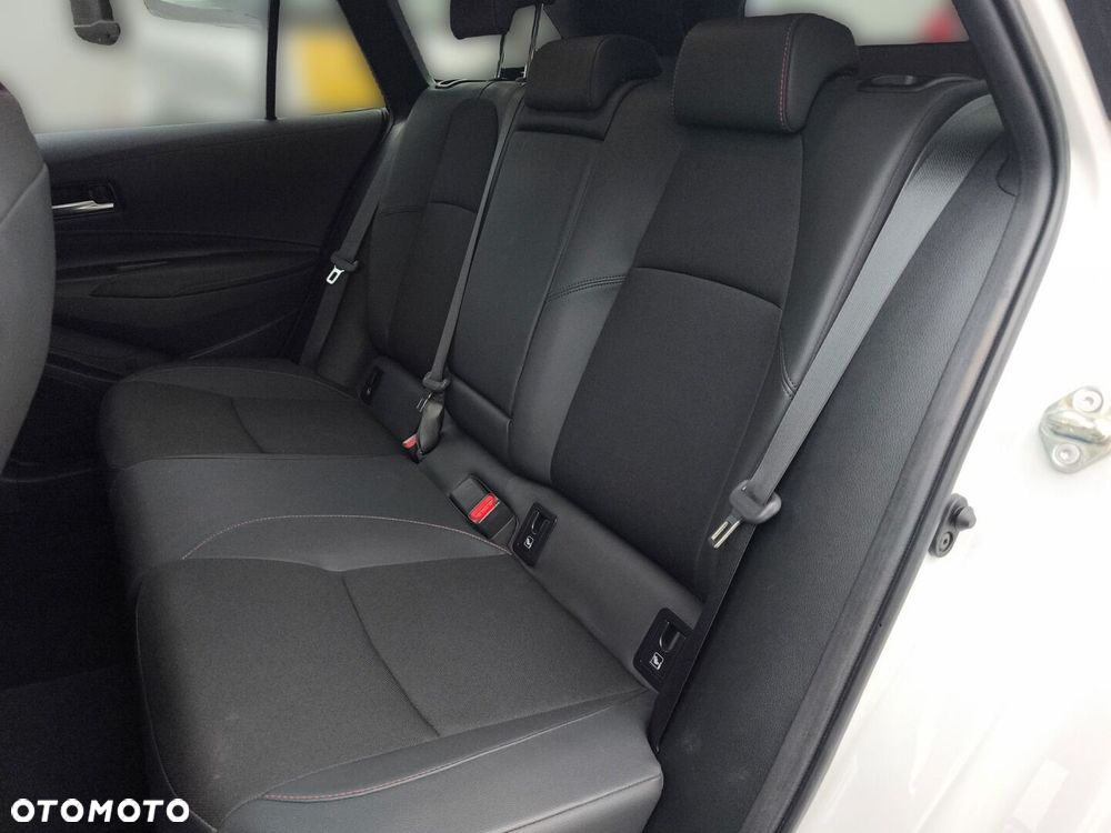 Toyota Corolla 2.0 Hybrid GR Sport Dynamic - 13