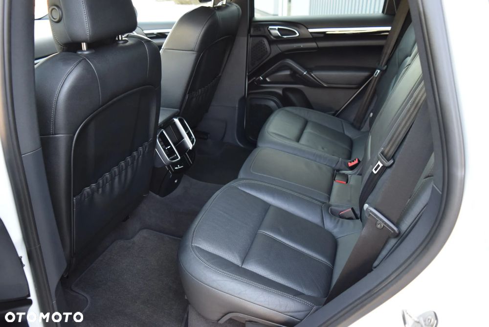 Porsche Cayenne S Hybrid Tiptronic S - 20