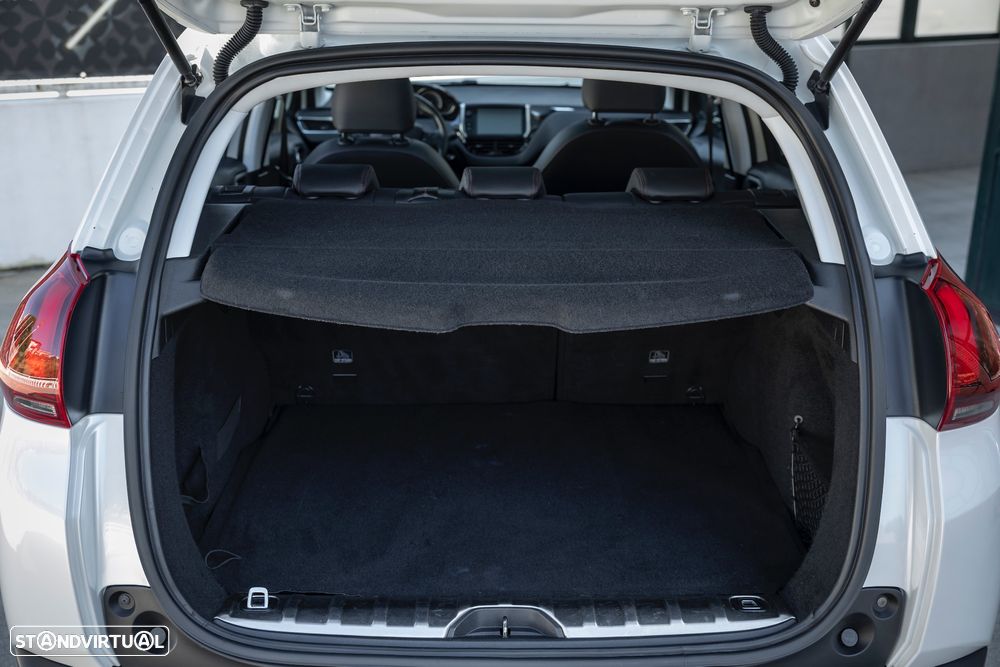 Peugeot 2008 1.2 PureTech GT Line - 13