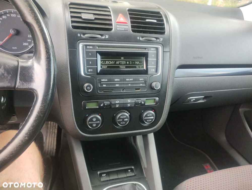 Volkswagen Golf 1.4 TSI GT - 15