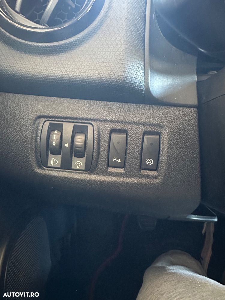 Renault Clio (Energy) dCi 90 Start & Stop INTENS - 11