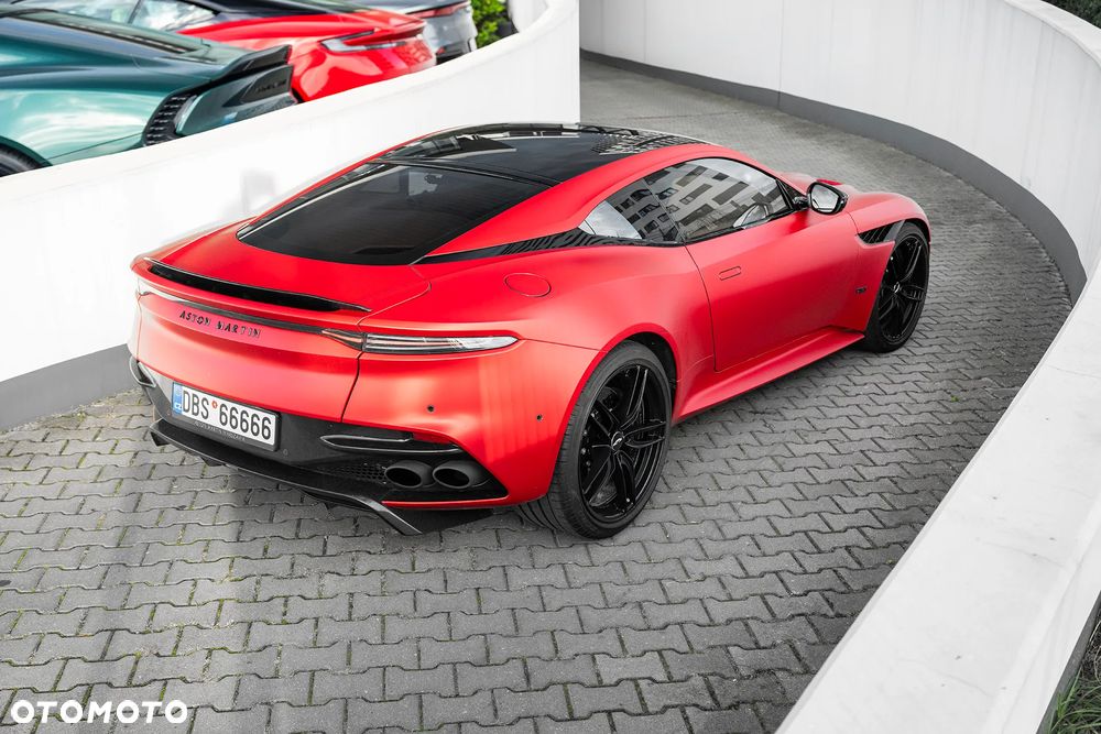 Aston Martin DBS - 4