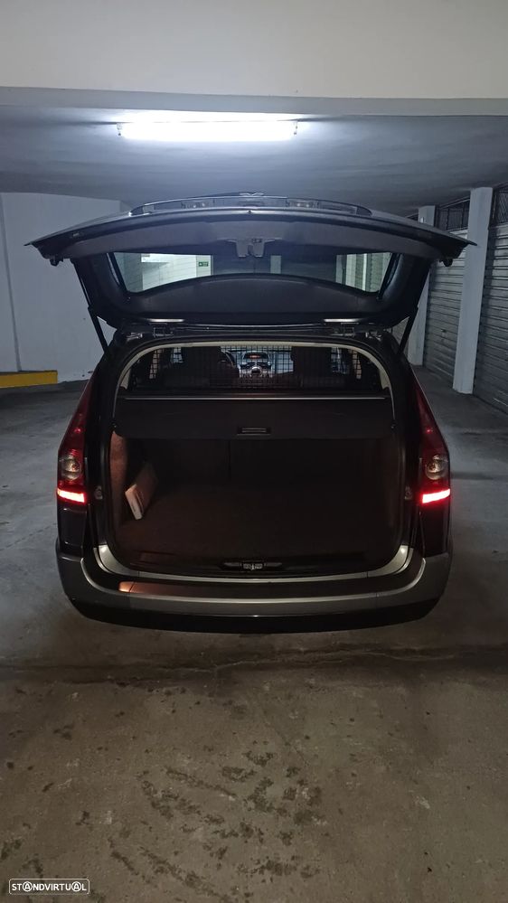 Renault Mégane Break 1.5 dCi Dynamique Luxe - 4