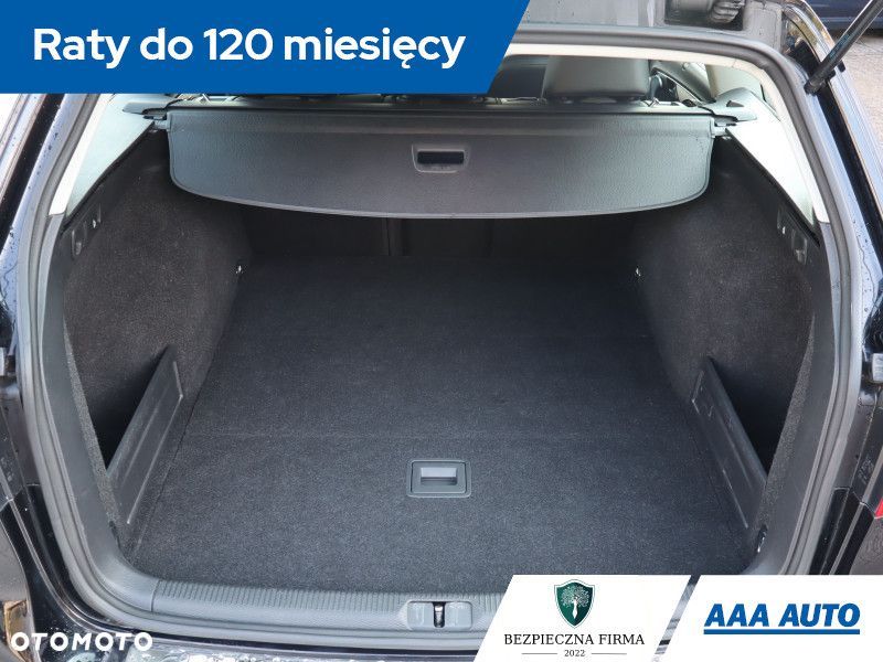 Volkswagen Passat - 15