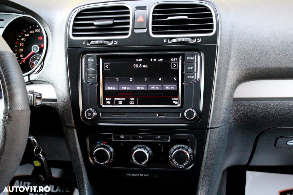 Volkswagen Golf - 14