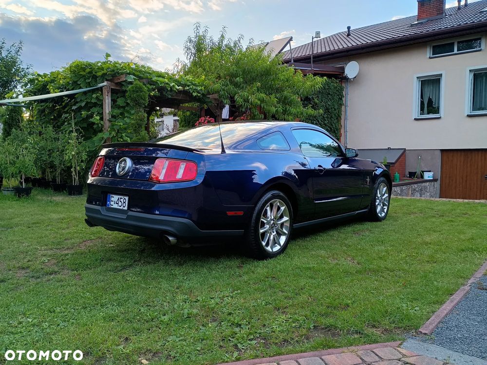 Ford Mustang 2010 photo 4