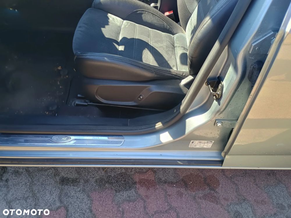 Ford Mondeo 2.0 TDCi Titanium - 15