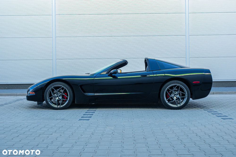 Chevrolet Corvette - 26