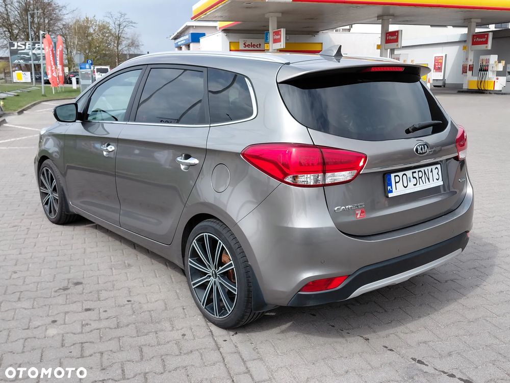 Kia Carens 1.7 CRDi Business Line 7DCT - 3