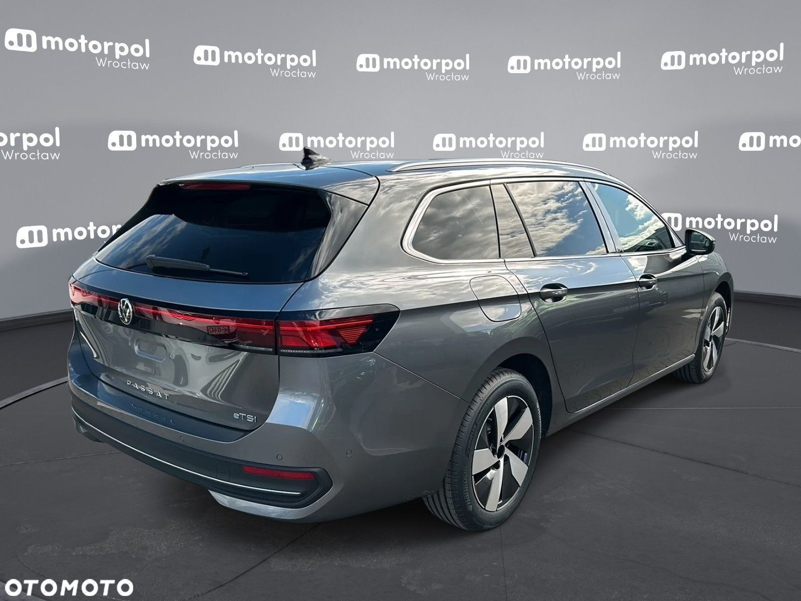 Volkswagen Passat - 10