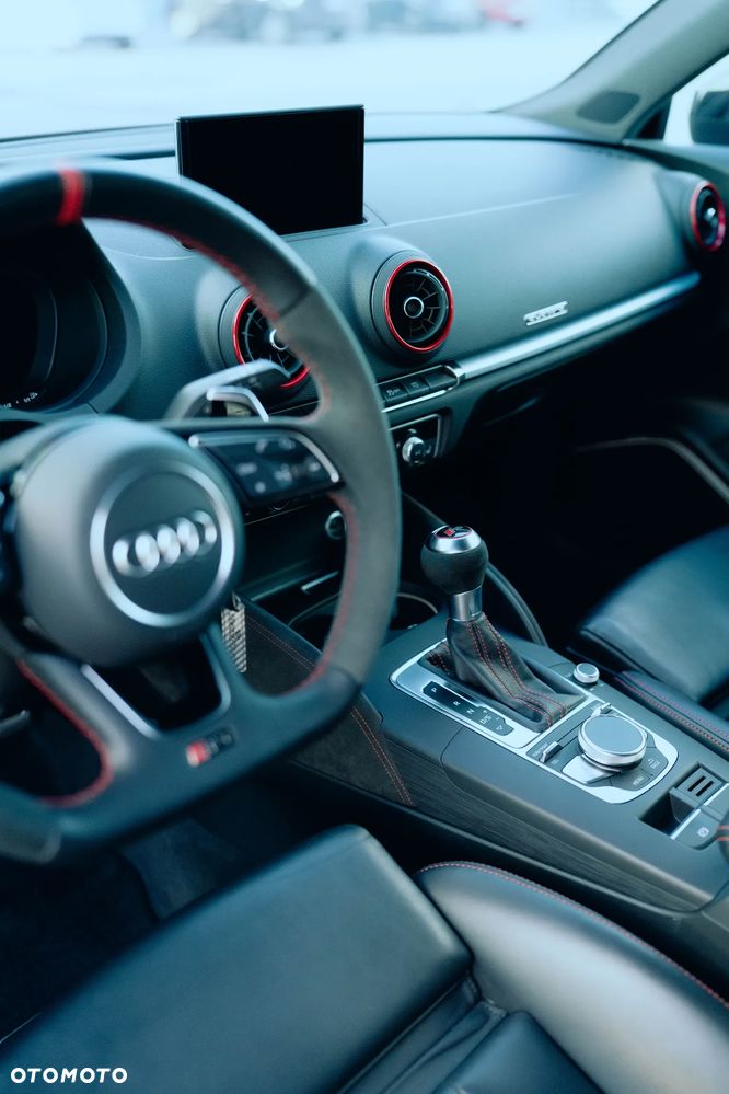 Audi RS3 Sportback - 18